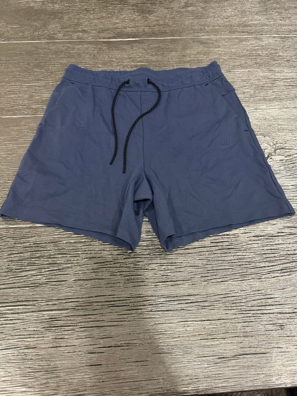 Nike men’s size S Tech Fleece Shorts never worn.
